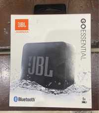 Портативная колонка JBL Go Essential черный