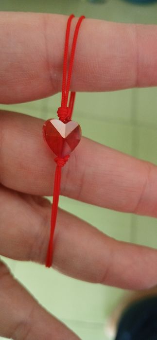 Нови Ръчно Изработени Гривнички