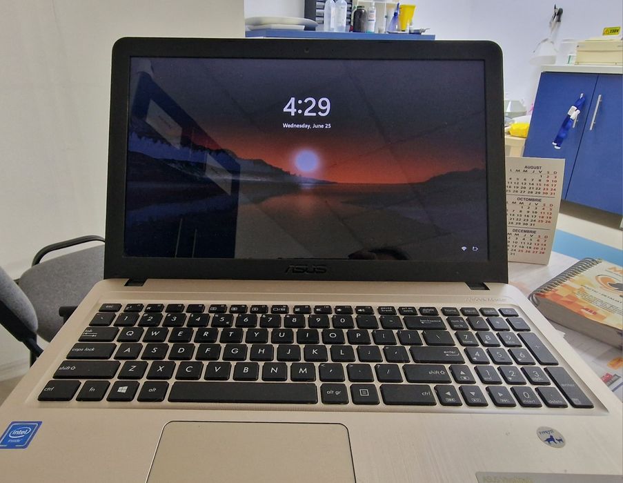 Laptop Asus vivobook