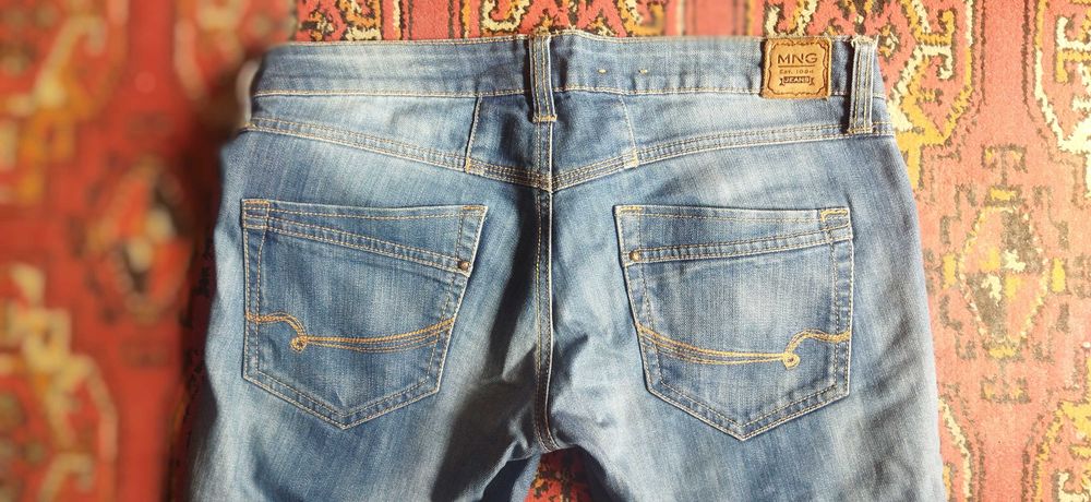 джинсы 38 раз. MANGO супер турбо!