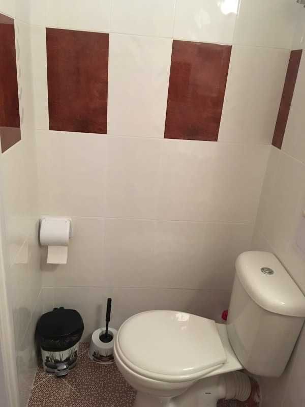 Дава се под наем Двустаен апартамент в Бургас, Изгрев - 47 кв.м за 153 € - Снимка #4