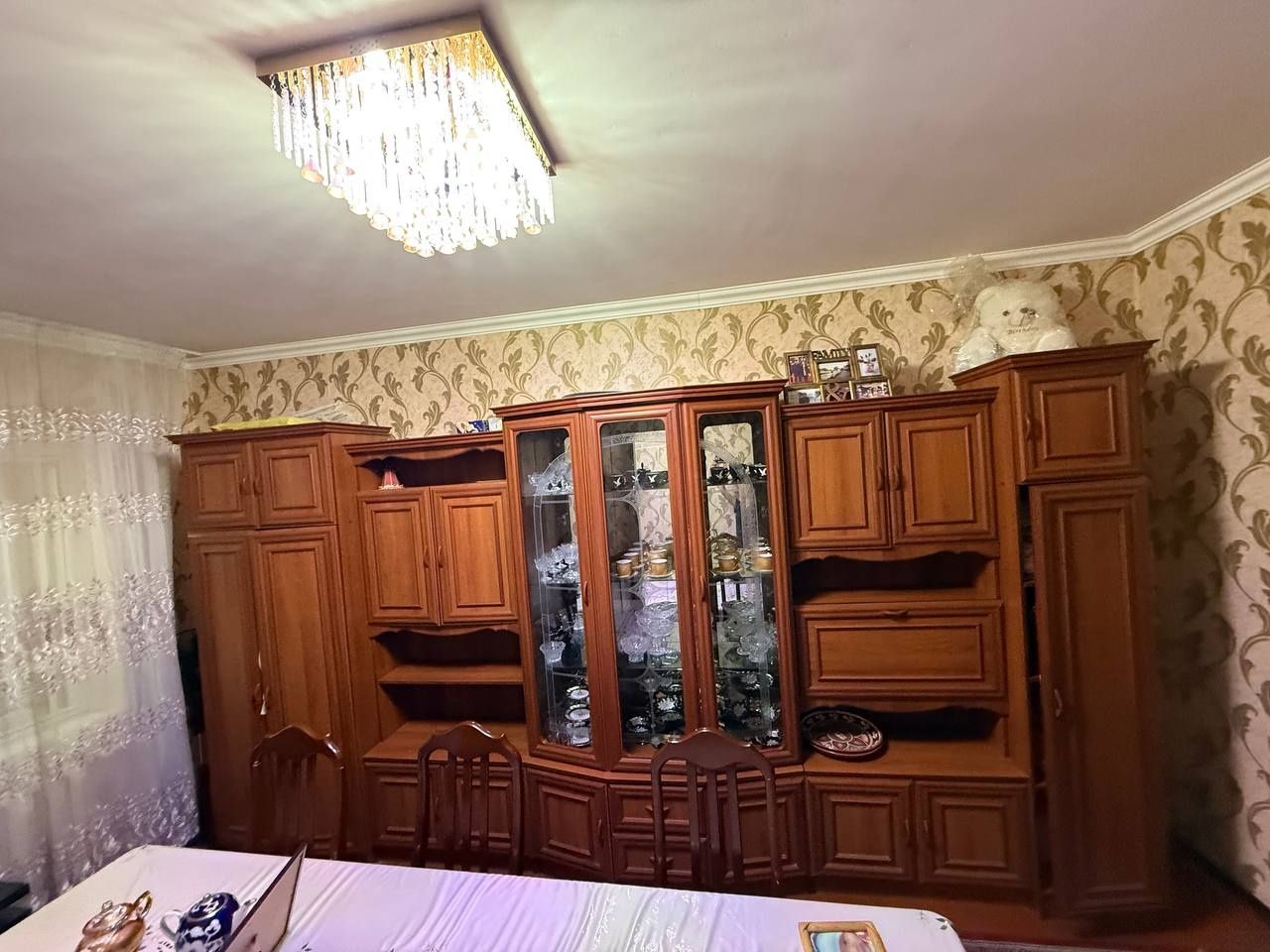 Продается стенка в отличном состоянии, очень удобная и вместительная