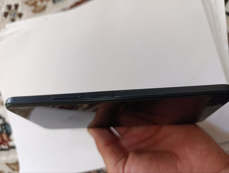 Vivo y33s srochni sotiladi