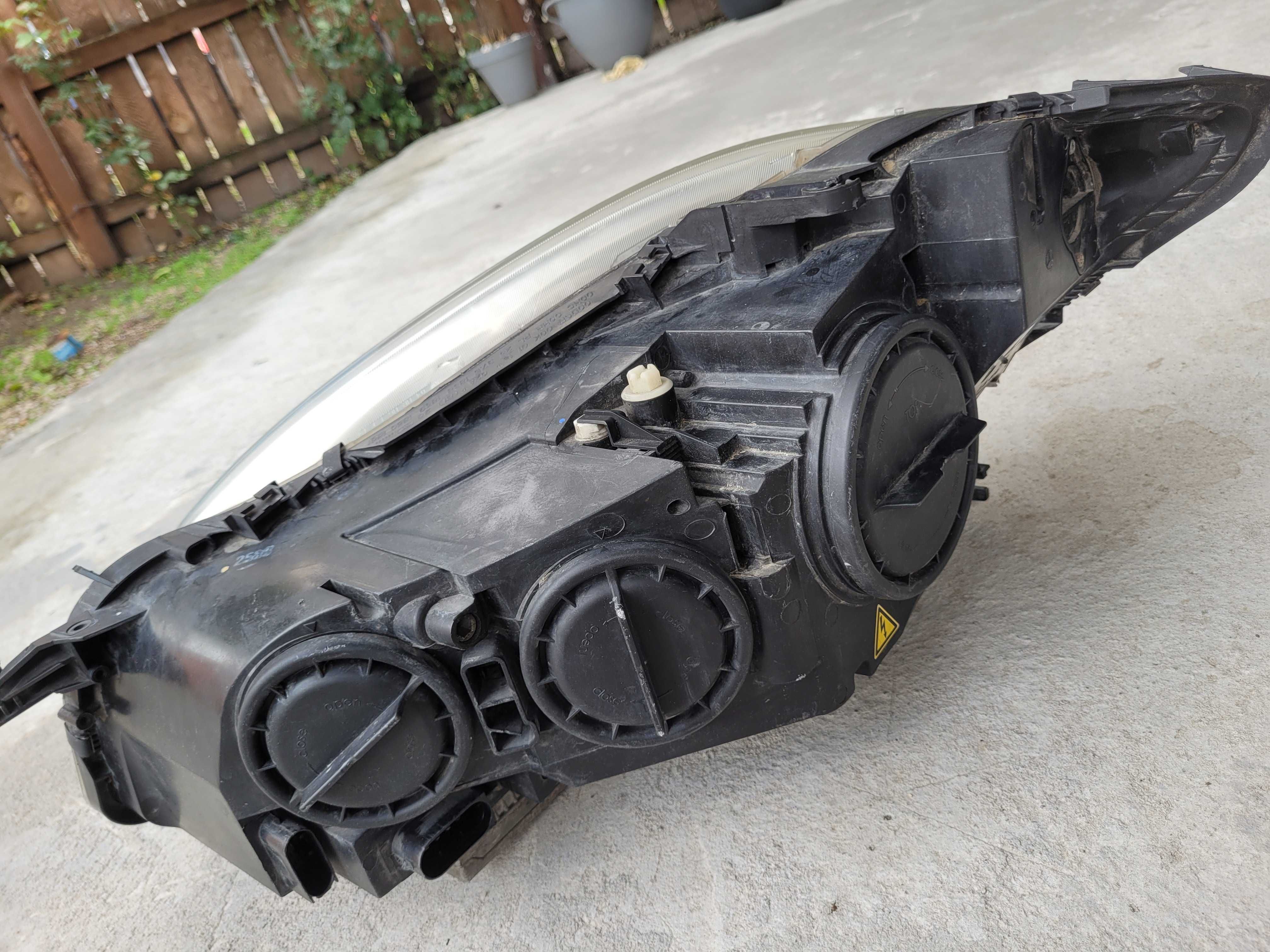 Mercedes S Klasa w221 Bi Xenon far,Мерцедес С класа Би ксенон Фар