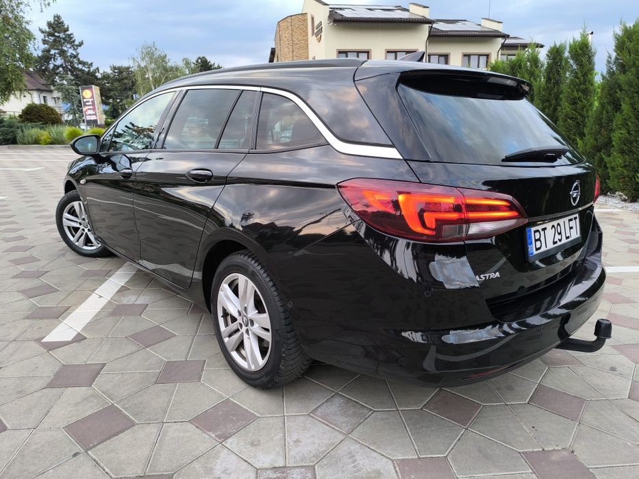 Astra k An 2018 automat in perfecta stare