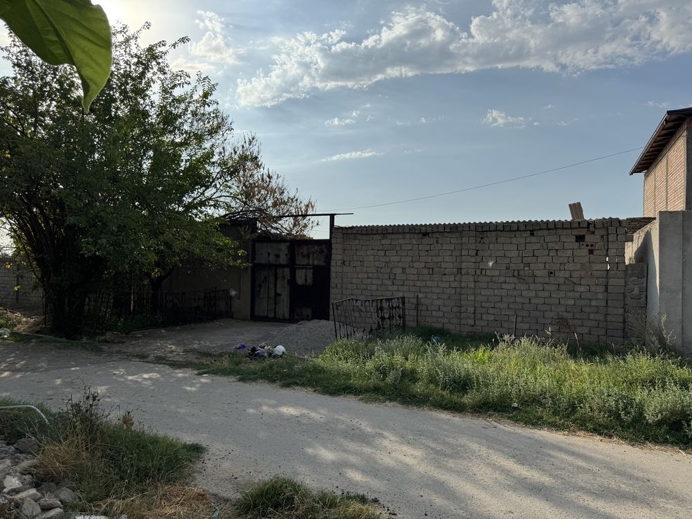 Продается земля 6 соток. Кибрай. Турк махалла