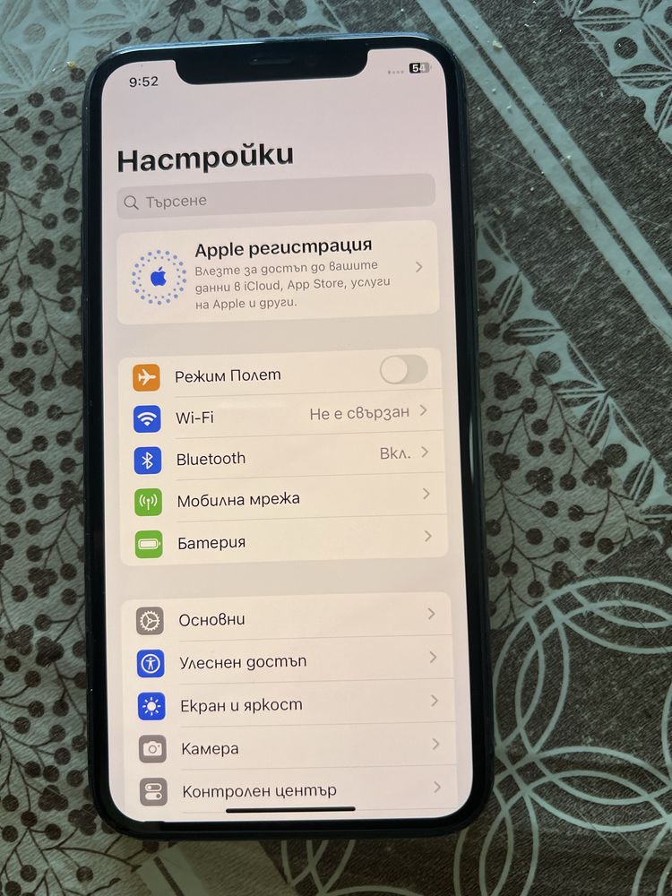 Айфон 11 проЭапазен чист айклауд всичко работи