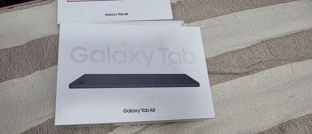 Tableta Samsung Tab A8 32GB 1xroz, 1xgrey