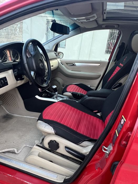 Mercedes Bens  B 200