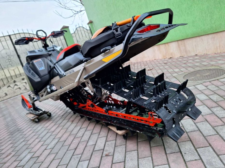 Snowmobil Ski Doo Turbo 154