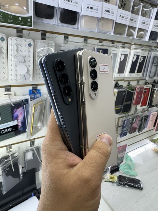 Samsung Z Fold 4