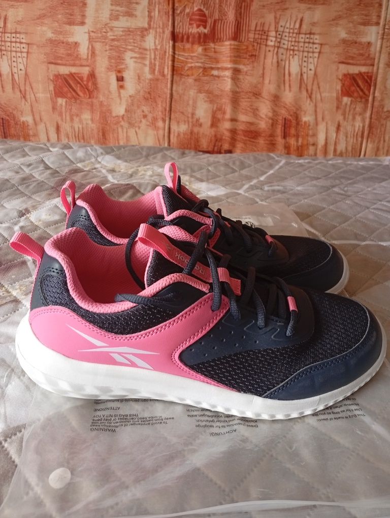 Дамски маратонки Reebok номер 38