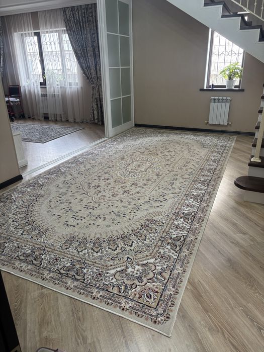 Продам шелковый ковер