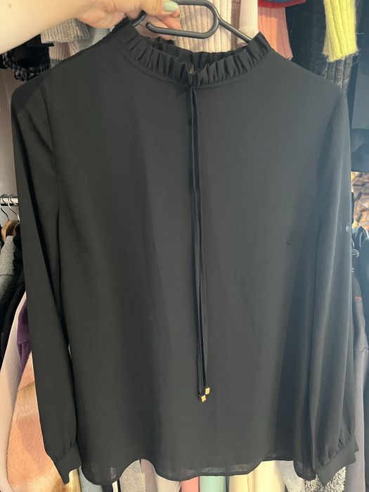 Черна риза с дълъг ръкав