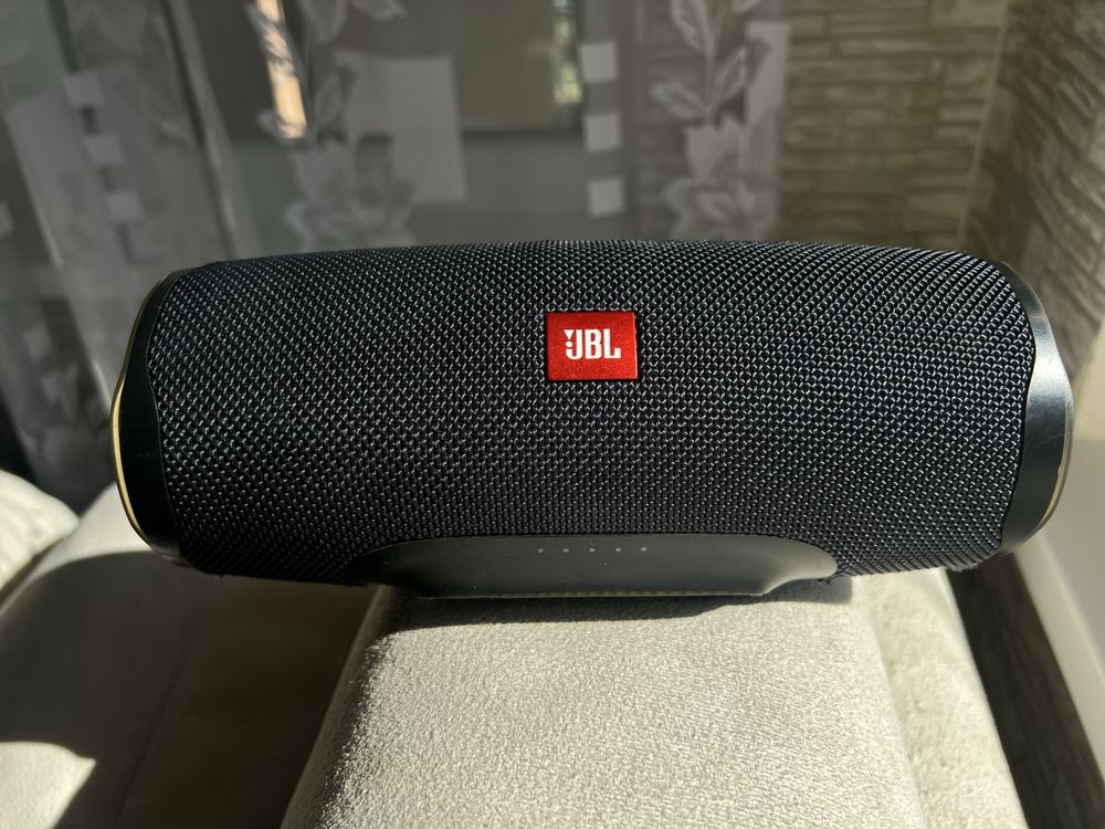 Преносима блутут колонка JBL Charge 4(оригинална)