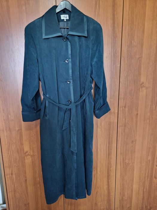 Дълъг дамски шлифер