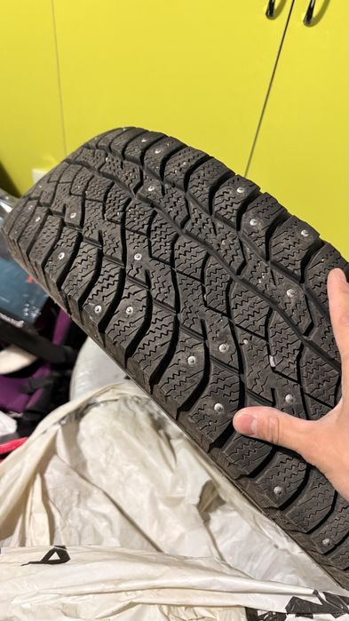 Продам шины зимниее диаметр 16