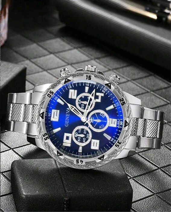 Ceas delux firma Geneva , cronograf cu banda de otel , cadran albastru