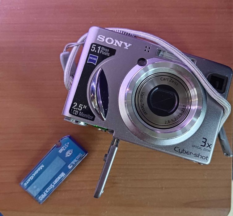 Sony Cyber-shot DSC-W5