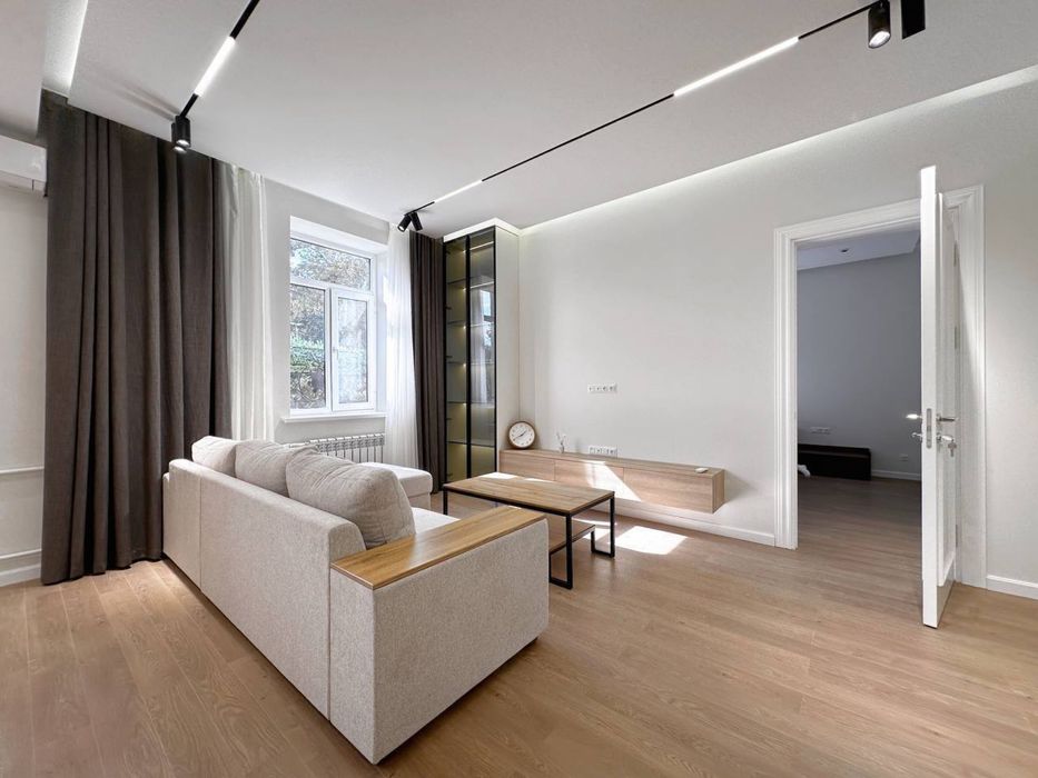 Светлая и уютная квартира в аренду, Ц1 2х комн ID07