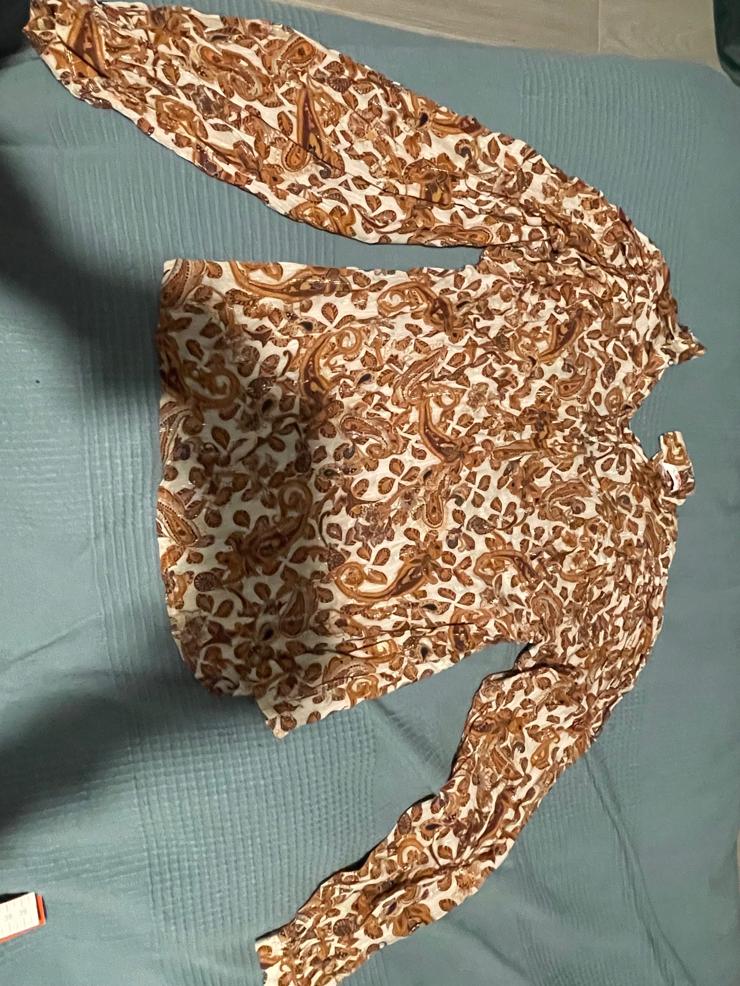Bluza Camaieu cu imprimeu paisley și fir auriu