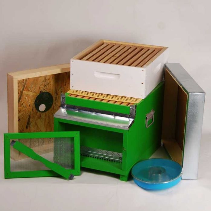 Stupul NOMADISMO 10 rame + Magazie , rame insarmate, hranitor