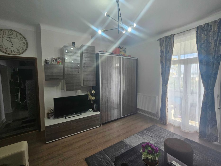 „Direct proprietar! 2 camere decomandate, spațios, zona Gării”