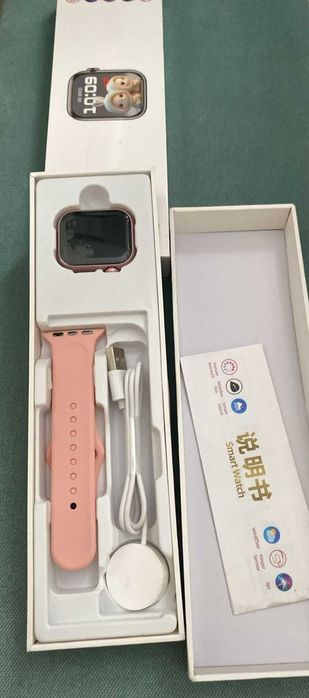 Продам смарт часы розовые