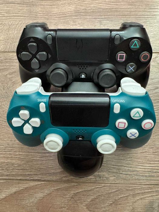 PS4 Pro с 2 контролера