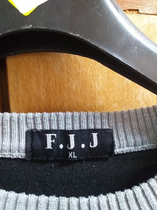 Мъжки пуловери на изгодни цени