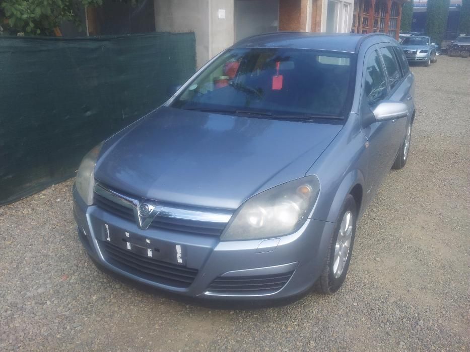 Dezmembrez Piese Opel Astra H din 2005