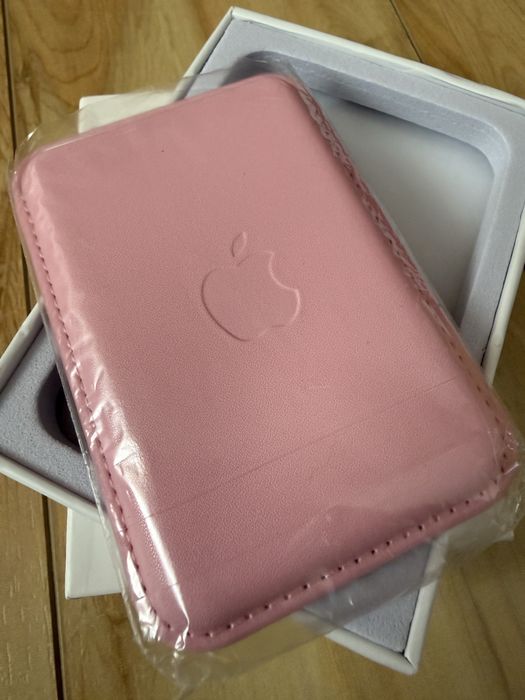 Portofele din piele Apple