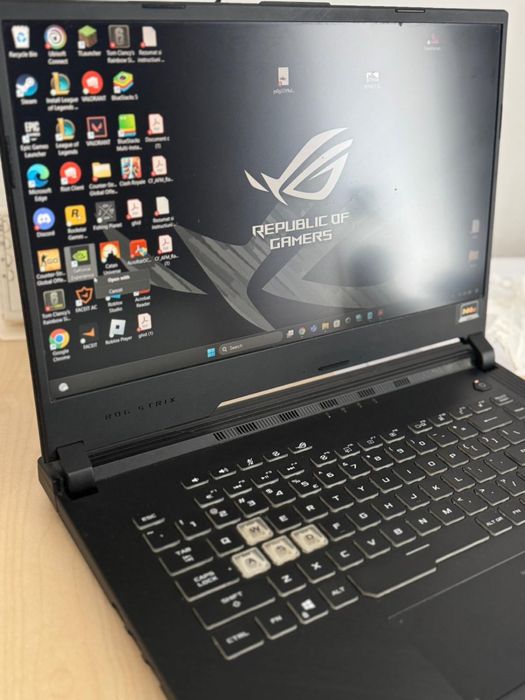 ASUS ROG Strix G512LV RTX 2060 I7