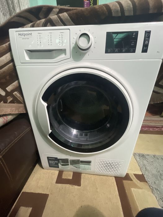 Uscator de rufe  Ariston  cu pompa de caldura clasa energetica A +++