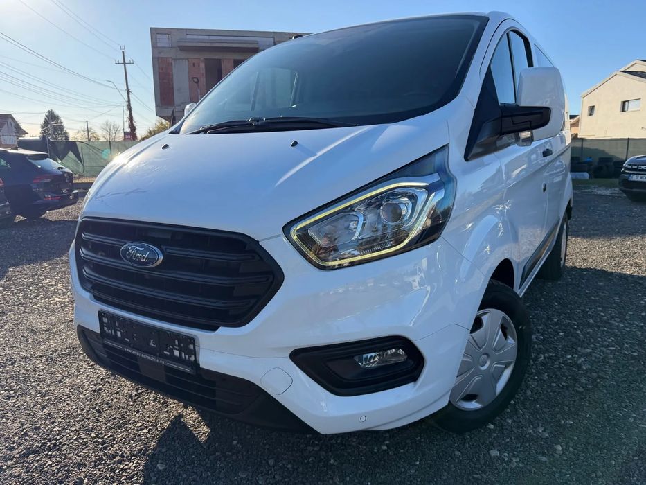 Ford Transit Custom 8+1 / Istoric Ford / Pe stoc / Se ofera factura / MODEL 2020