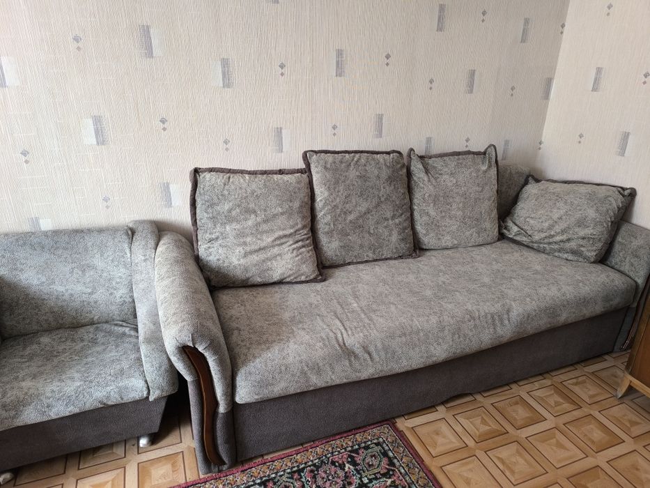Диван и кресло срочно