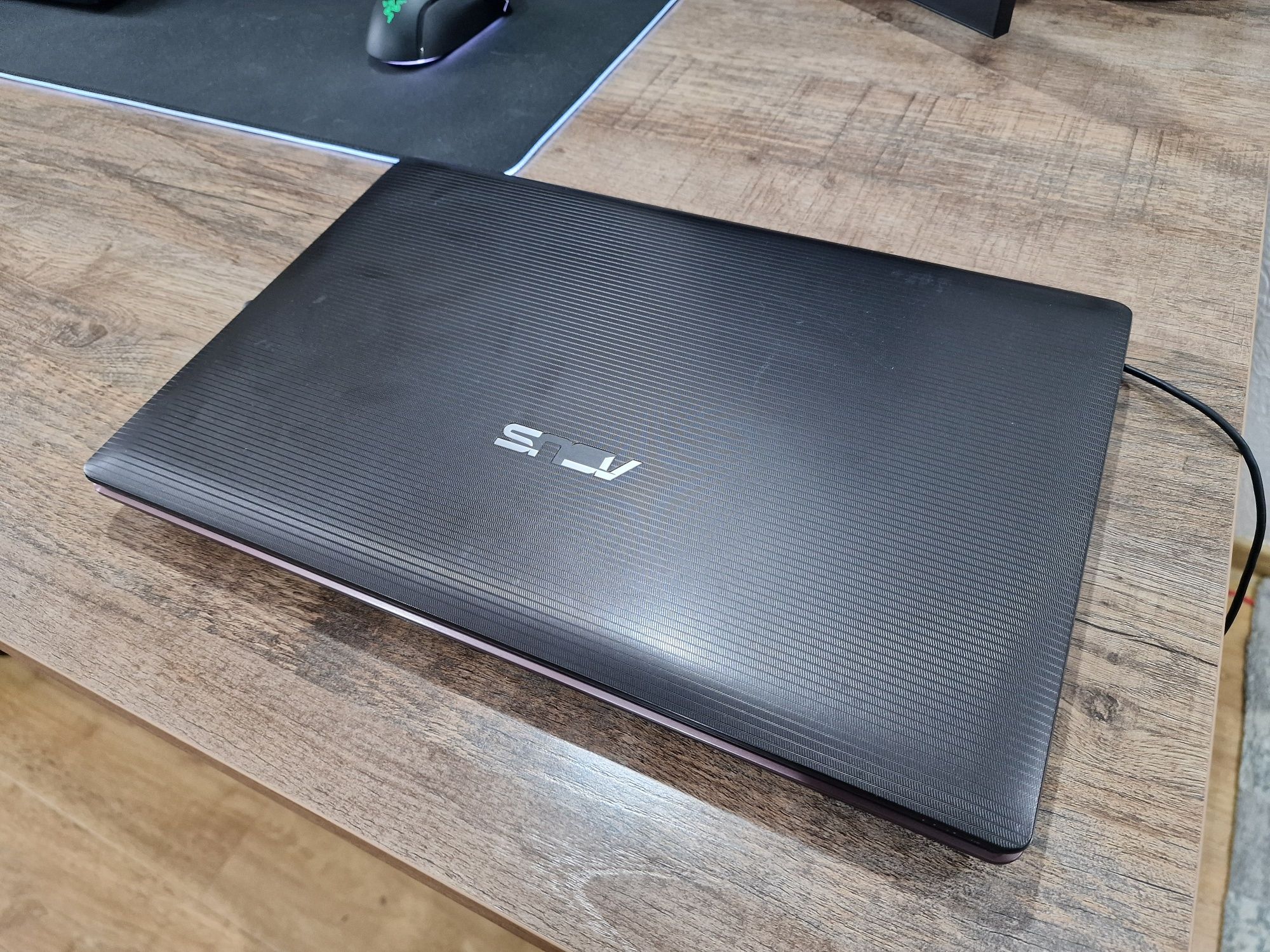 Asus core i3, SSD