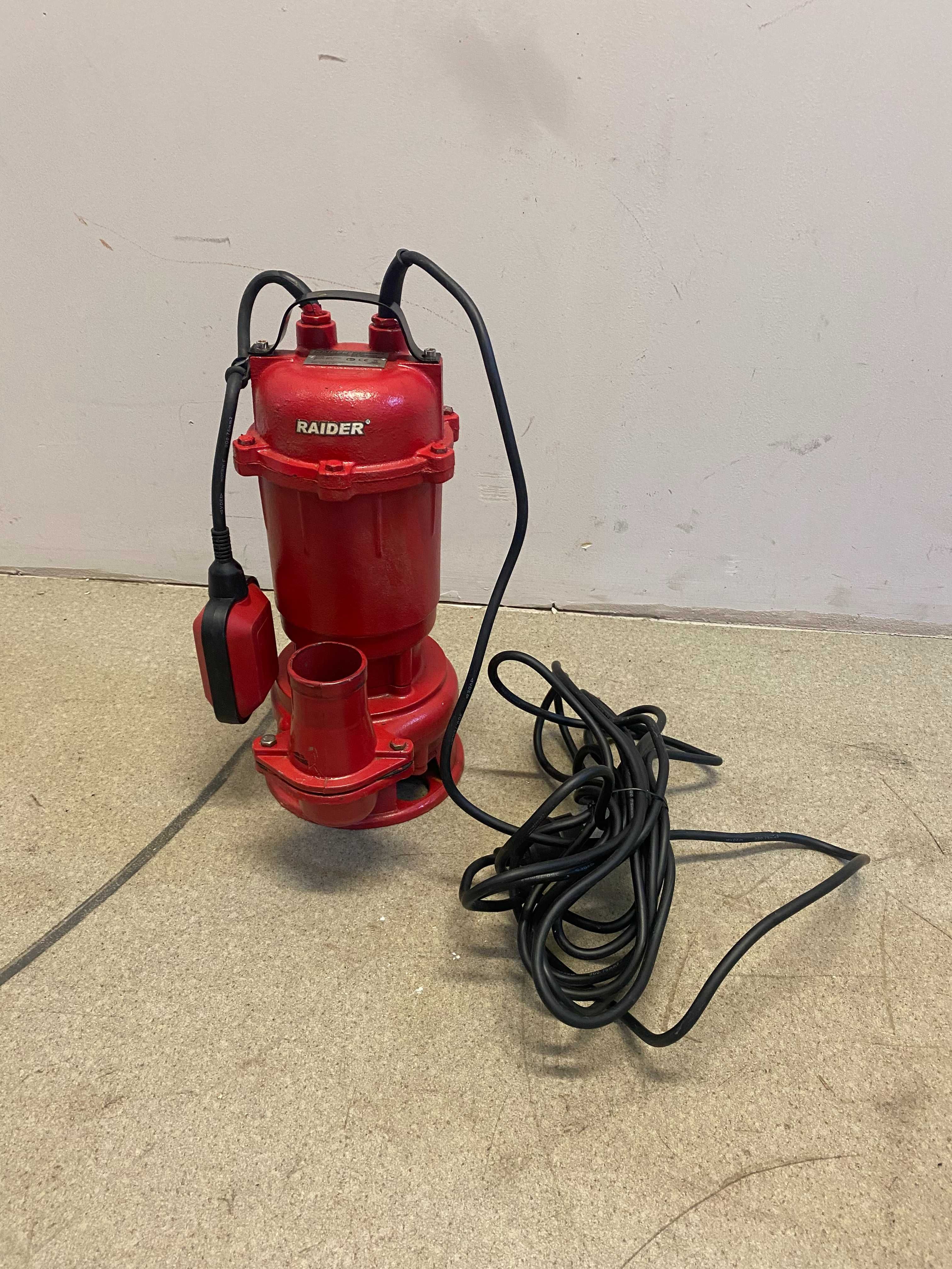 070161	Помпа водна за мръсна вода  750W 2" 200L/min 9m RD-CAWP54