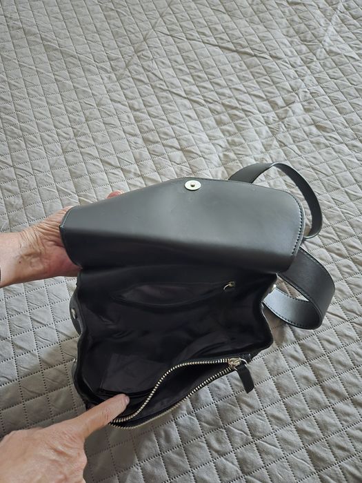 Дамска черна чанта