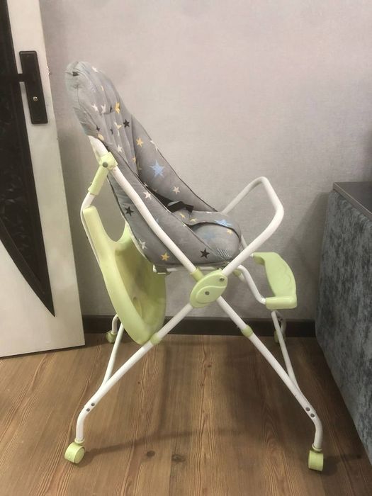 Детский стульчик для кормления