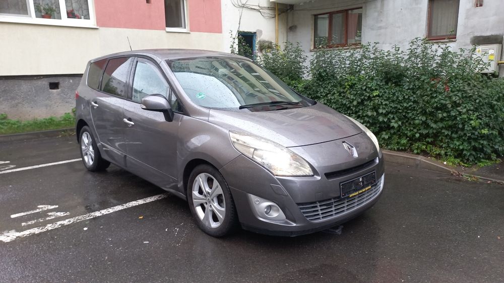 Vând Renault Grand Scenic 3   2.0 Diesel