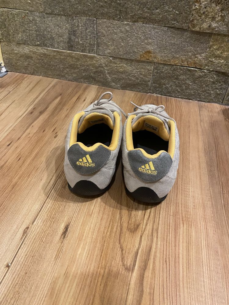 Оригинални маратонки Adidas-38