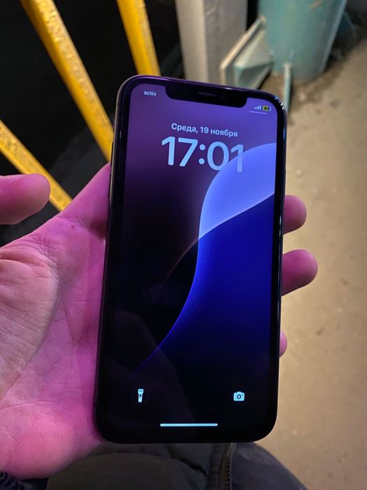 Продам Айфон 11 128гб 71% акб и клава ,или обмен 11про,12мини,12