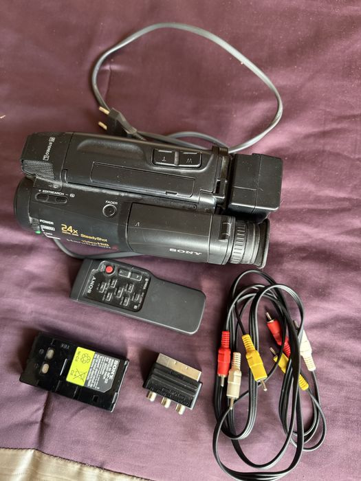 Sony Handycam 24x SteadyShot VideoHI8