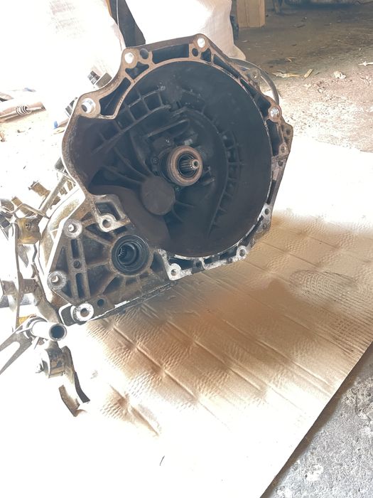 Cutie manuala 5 tr Opel Astra H Corsa 1.6 benzina Z16XER XEP 55355489