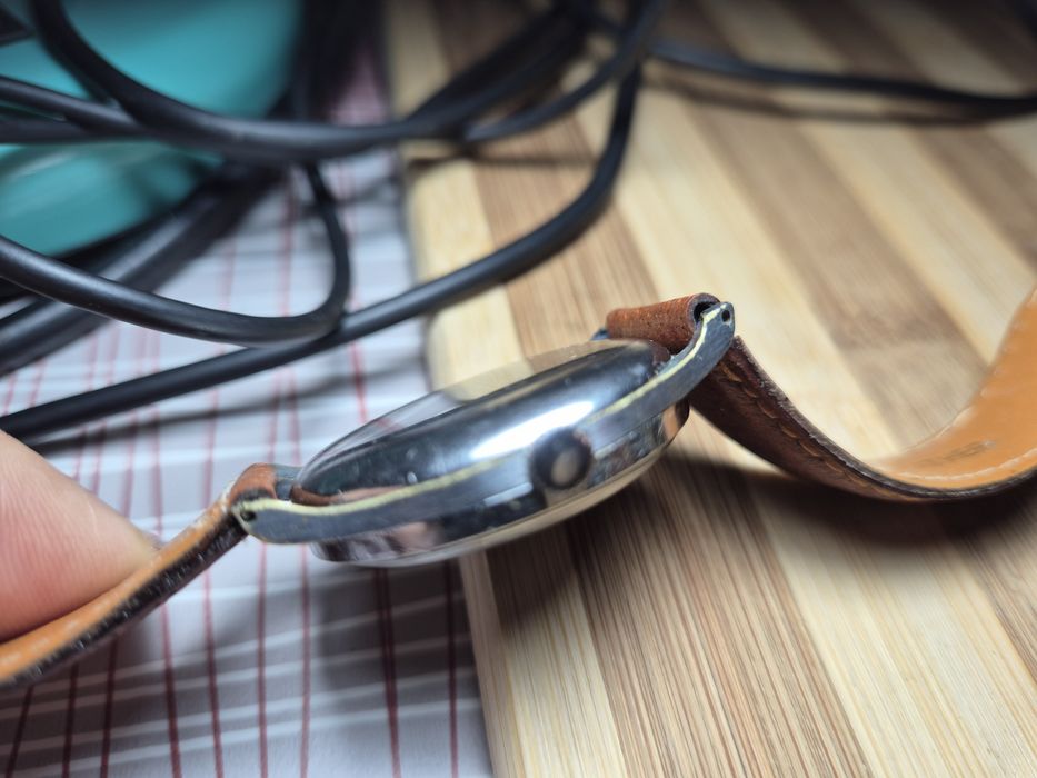 Ultim pret..Movado 1940s, black dial gilt, military