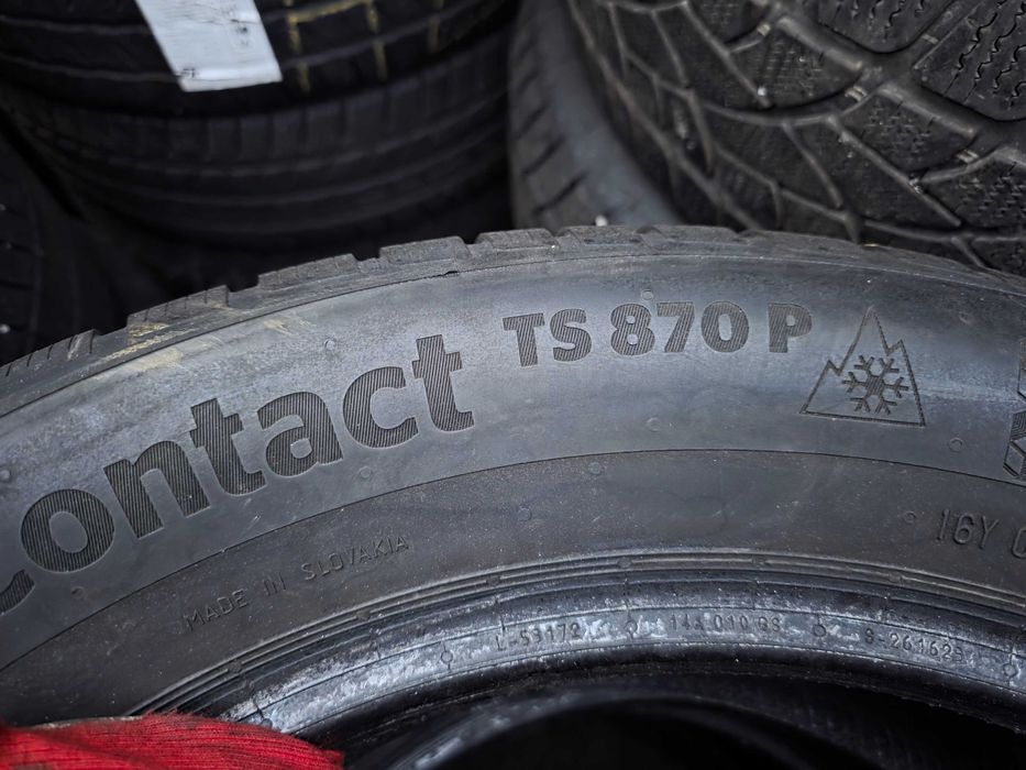 2бр Като нови зимни гуми 235 55 17 - Continental - DOT 2022