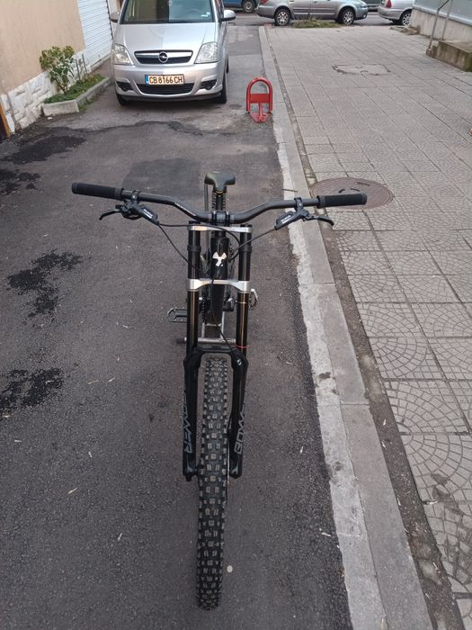 Nukeproof dissent 275 comp downhill, enduro