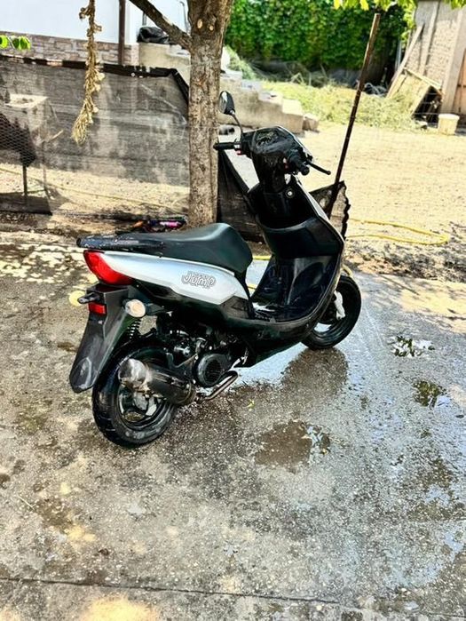 Vând scuter 49cc 2t