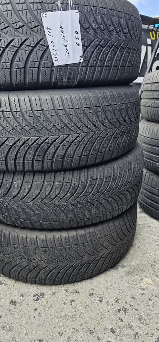 215 60 R 17 Goodyear iarna
